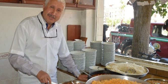Kuru fasulye pilavla geçen bir ömür