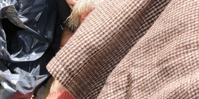 Verem ve astım hastası adam 5 aydır sokakta yaşıyor