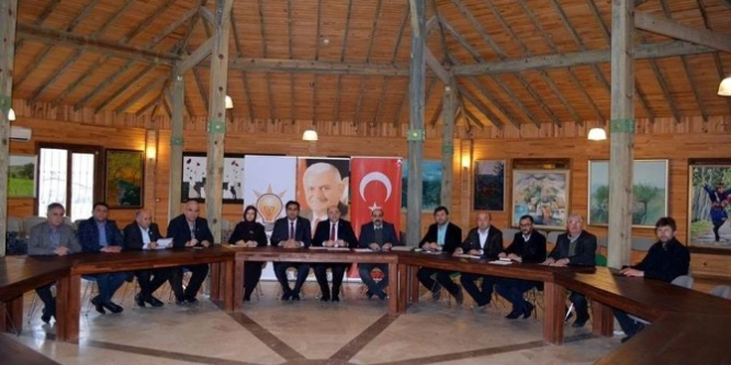 İlçe başkanları istişare toplantısında buluştu