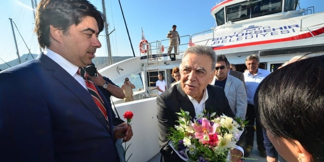 İzmir-Foça gemi seferleri başladı