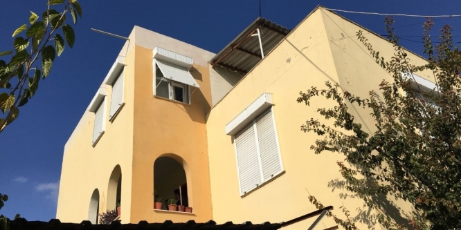 3 kişi bir evde ölü olarak bulundu