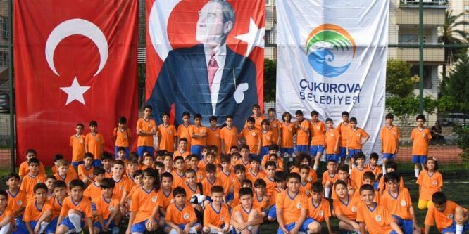 Çukurova’da futbol yaz okulu açıldı