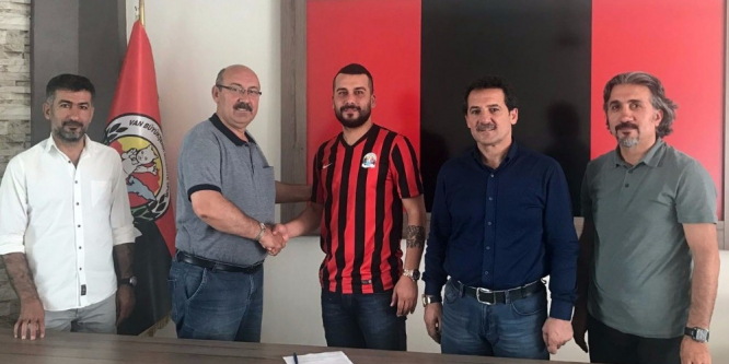 Van Büyükşehir Belediyespor’a orta saha oyuncusu