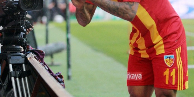 Evkur Yeni Malatyaspor’da Reyes ve Veliton sesleri