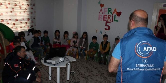 Bingöl’de öğrencilere afet eğitimi