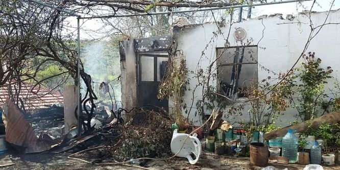 Evi yanan ailenin yardımına Büyükşehir koştu