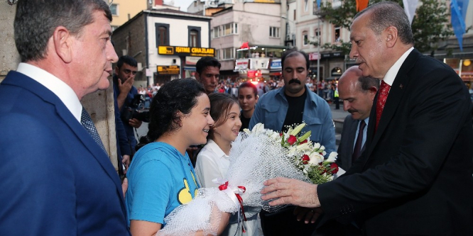 Cumhurbaşkanı Erdoğan’dan Trabzon’da balkon konuşması