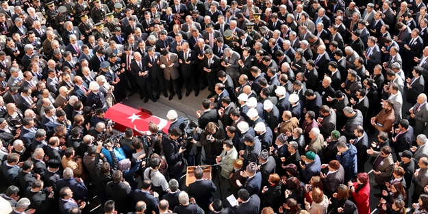 Sivas valisini uğurladı