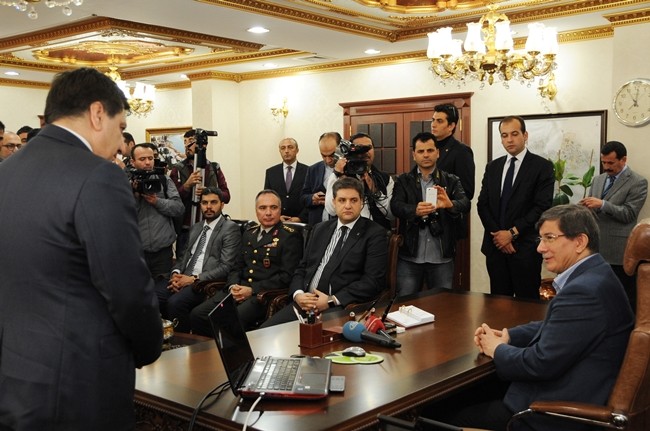 Davutoğlu: Türkiye destanlar yazıyor