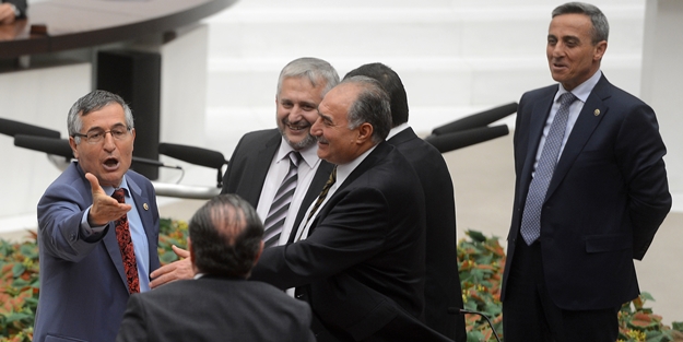 MHP'li vekilden Bakan'a küfür!