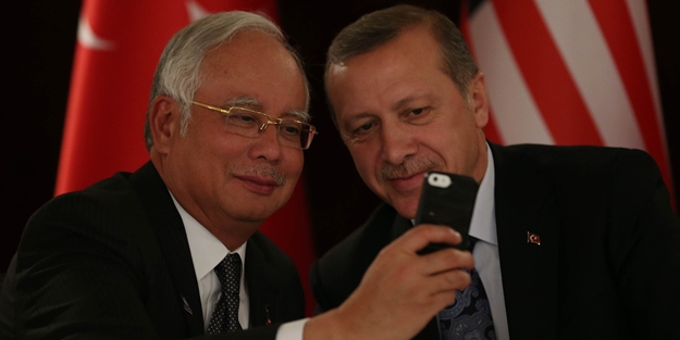 Başbakan Erdoğan'dan selfie fotoğrafı