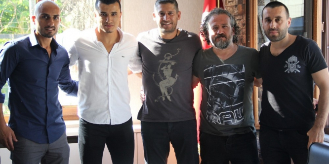 Tuzlaspor, kaleci Emrah Tuncel’i renklerine bağladı