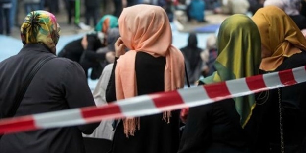 AB Adalet Divanı'ndan adaletsiz karar: Başörtüsü yasaklanabilir!
