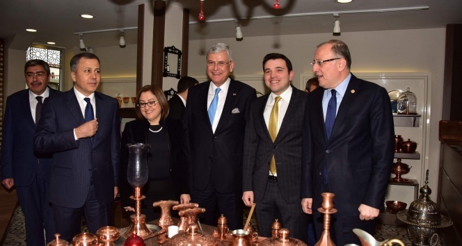 AB Bakanı Bozkır, Antep sepetinde