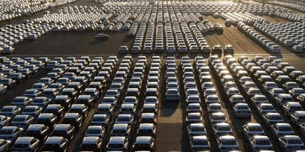 AB geri adım attı! Çinli elektrikli otomobillere getirdiği gümrük vergisini düşürdü