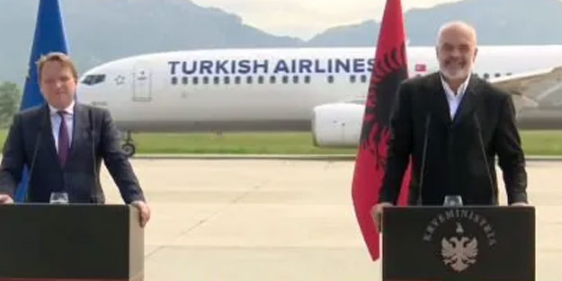 AB ile basın toplantısına THY uçağı damga vurdu