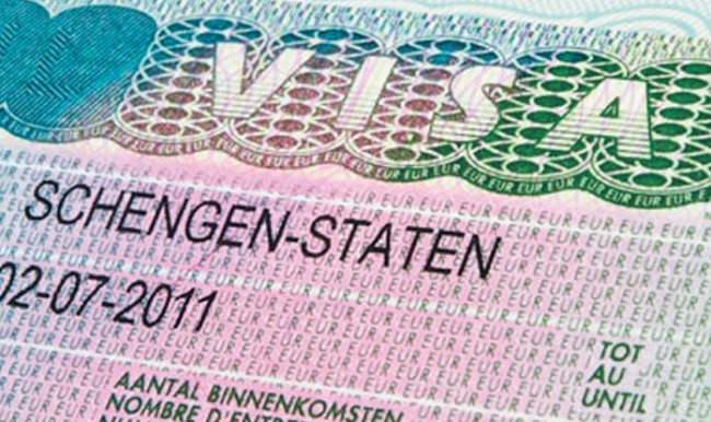 AB Komisyonu Başkan Yardımcısı Timmermans Vizesiz Avrupa için 'Nisan' uyarısı yaptı