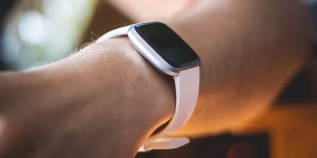 AB onayladı! Google, Fitbit'i satın alabilir