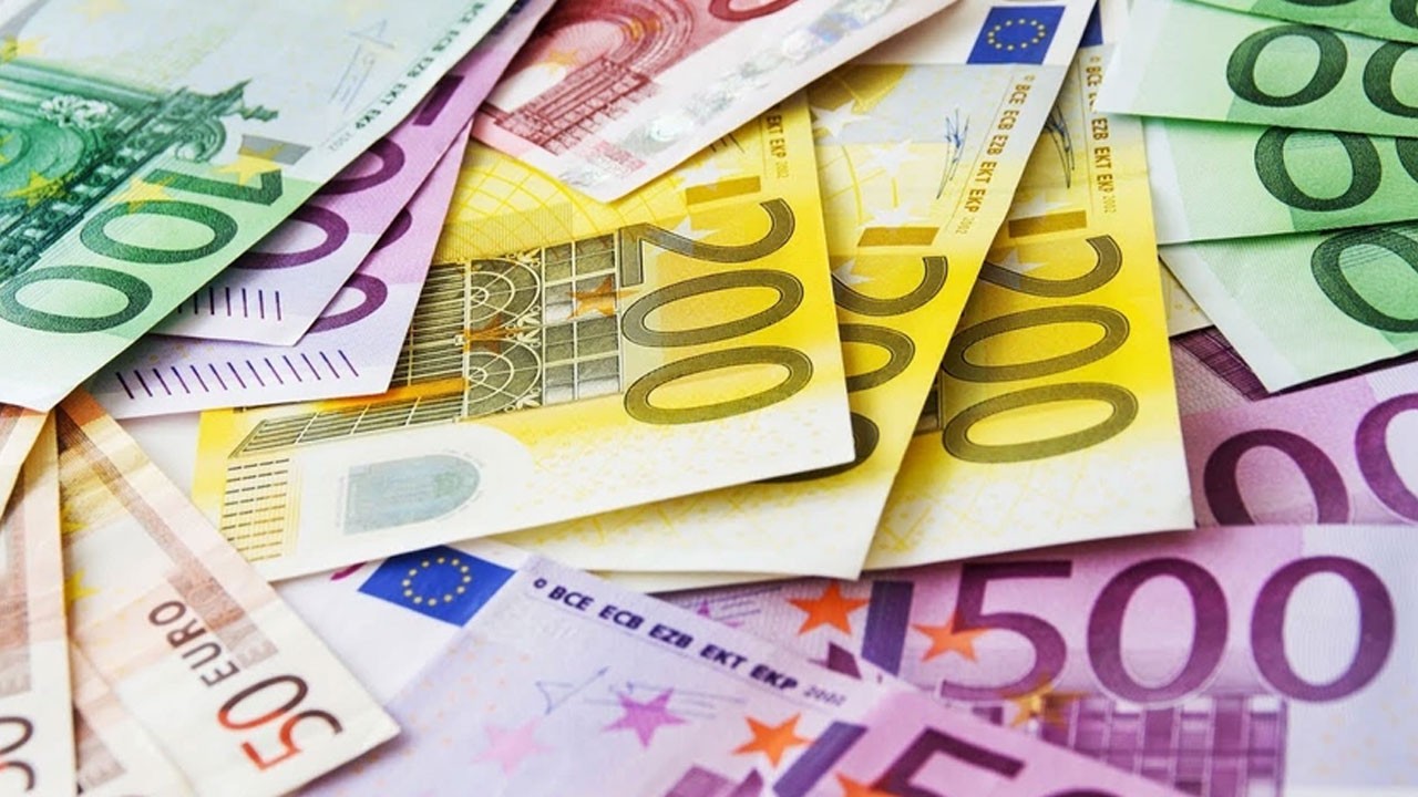 AB ülkeleri, Rus parasıyla Ukrayna'ya 35 milyar avro verecek