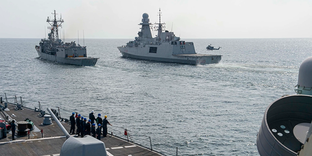 AB ve ABD'den Çin'e karşı gövde gösterisi! Hint-Pasifik suları fena ısındı