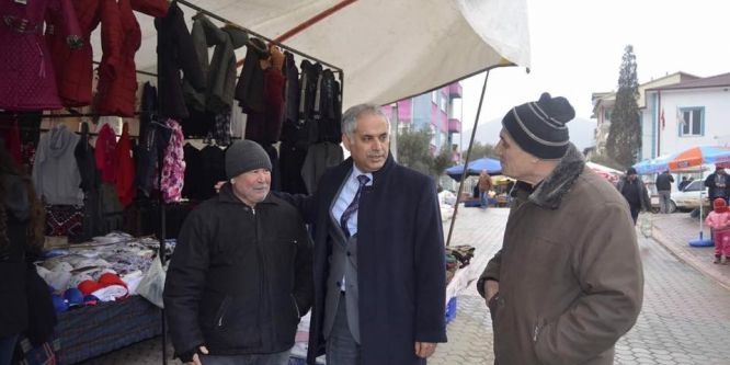 Başkan Yaman pazar esnafını ziyaret etti