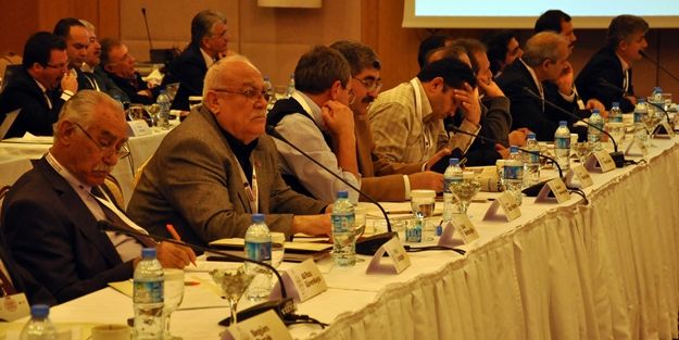 Abant Platformu: Din eğitimi zorunlu olmaktan çıkarılsın!