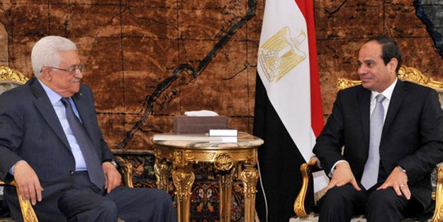 Abbas, darbeci Sisi'ye övgüler yağdırdı!