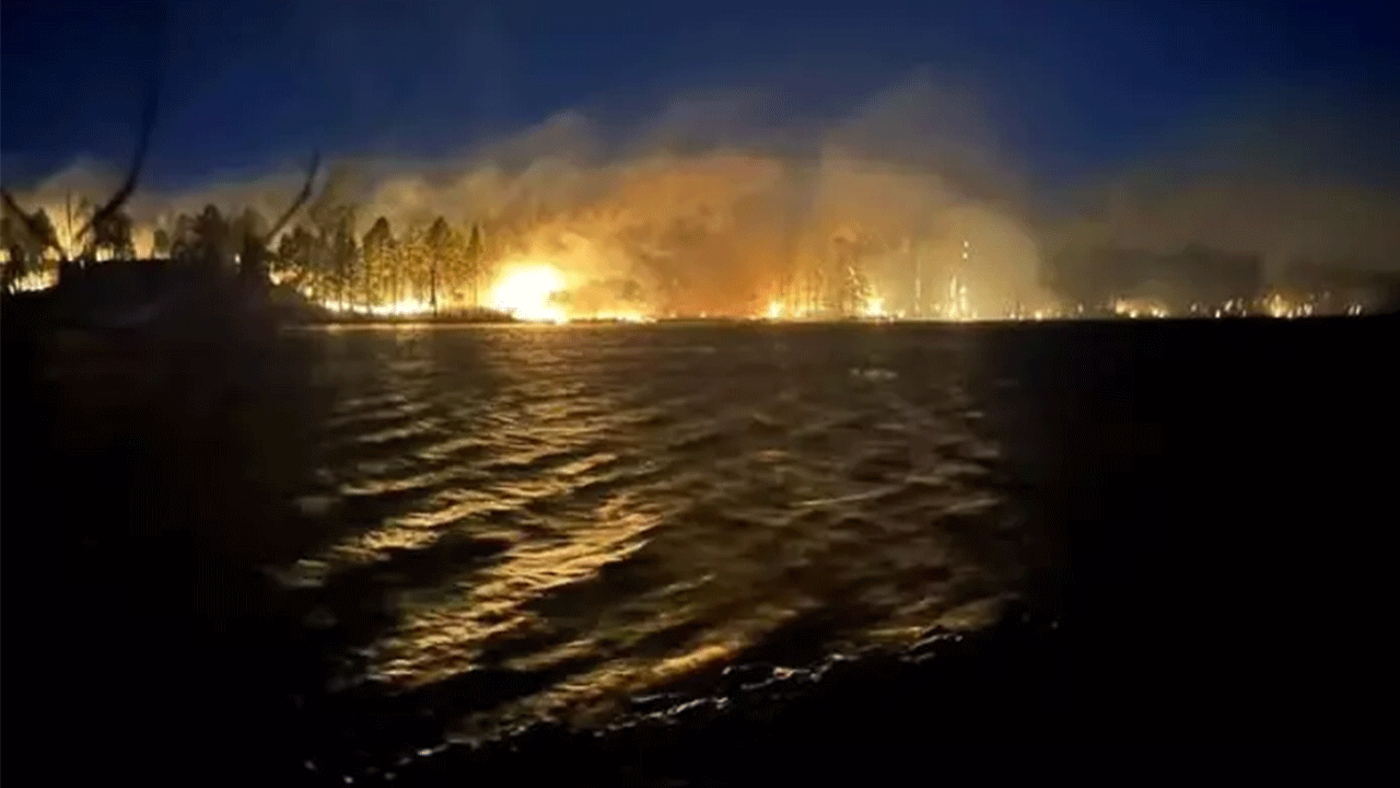 ABD alev alev yanıyor! Binlerce dönüm arazi kül oldu!