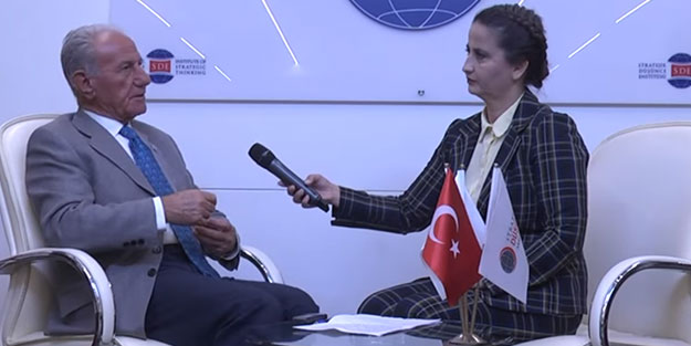 “ABD askerleri korkudan Türk bayrağı taşıdı!..”