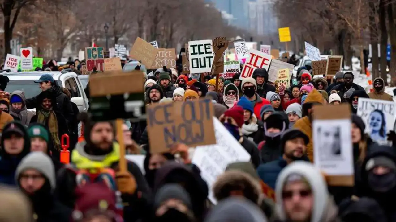 ABD ayakta: Minneapolis'te başlayan ayaklanma 50 Eyalete yayıldı!