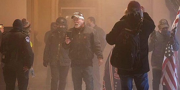 ABD basını göstericileri 'bozguncu' olarak nitelendirdi