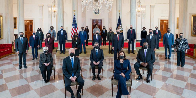 Biden'ın kabine toplantısı fotoğrafında dikkat çeken detay