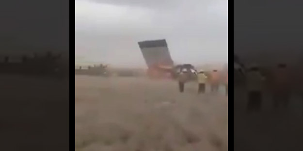 Trump'ın kibri fırtınayla yerle bir oldu!