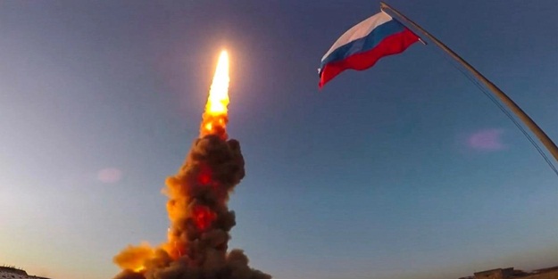 ABD bombardıman uçaklarını göndereceğini duyurmuştu! Rusya'dan bölgede füze testi