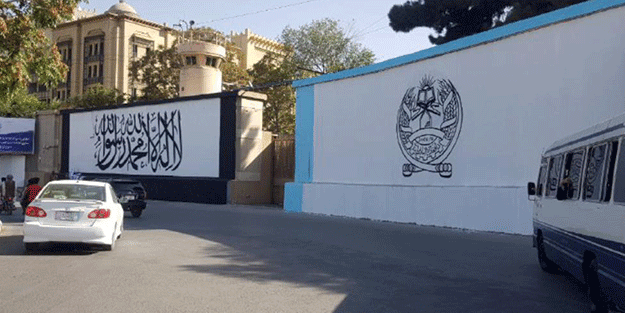 ABD büyükelçiliğinde dikkat çeken görüntü