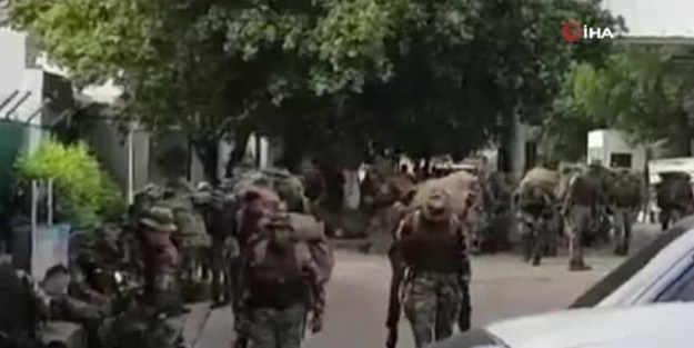 ABD darbe hazırlıklarına başladı! Askerler Venezuela sınırına indi