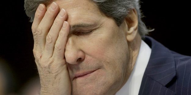 ABD Dışişleri Bakanı Kerry kaza geçirdi!