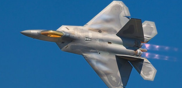 ABD F-22 savaş uçağını ilk kez IŞİD'e karşı kullandı