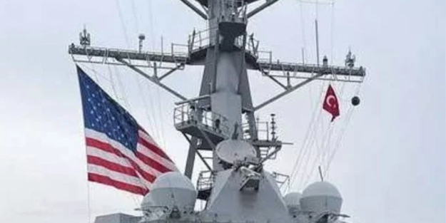 ABD Gemisi Göcük'te Demir Attı! 99 depreminde de Gölcük'te ABD uçak gemisi vardı...