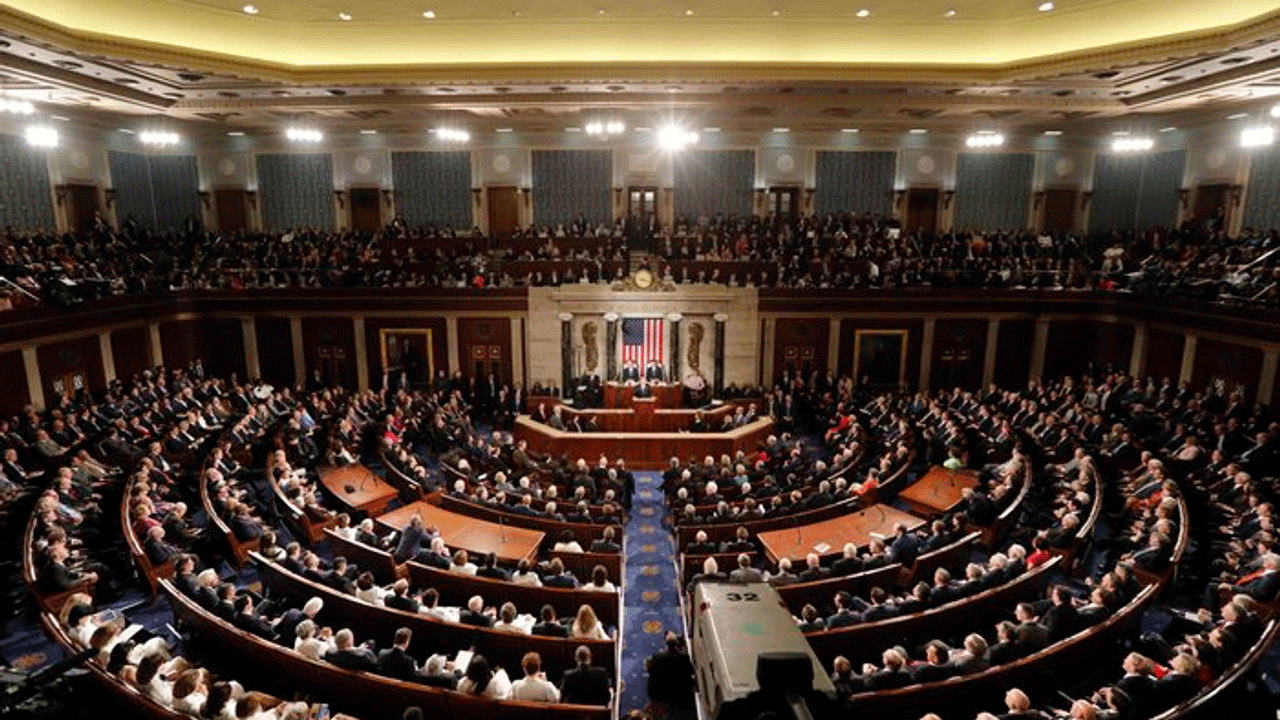 ABD hükümetin kapanmasını son anda önledi!