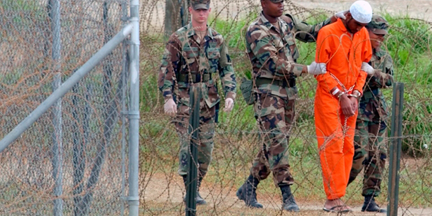 ABD, işkence üssü olan Guantanamo'dan 5 mahkumu...