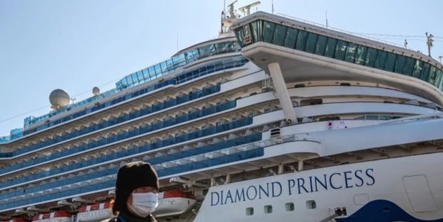 ABD karantinaya alınan gemideki yolcular için harekete geçti