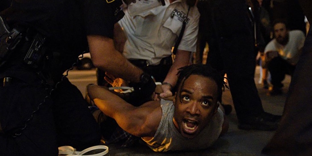 ABD karıştı: 80 gözaltı!