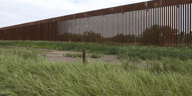 ABD - Meksika sınırında 32 km yeni duvar inşası olacak! Biden onayladı, kararı aldı! Göç, yasa dışı geçiş...