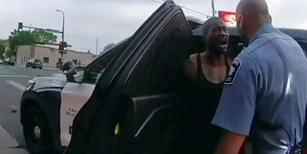 ABD polisinin öldürdüğü George Floyd'un yeni görüntüleri ortaya çıktı