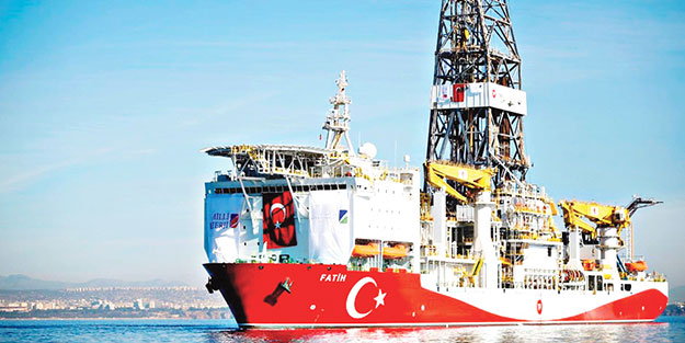 ABD, Rum fedailiğine soyundu