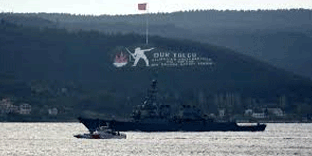 ABD savaş gemisi Çanakkale Boğazı'ndan geçti
