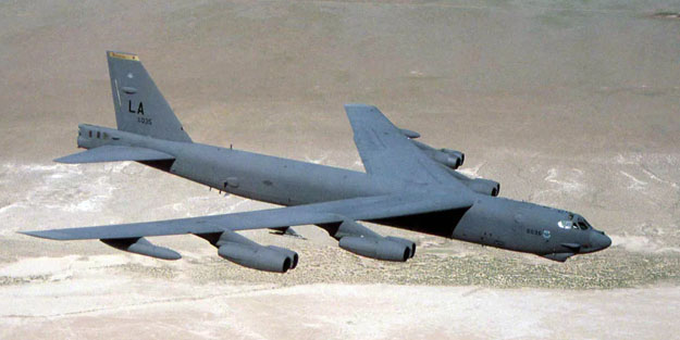  ABD savaş uçakları B-52’ler Akdeniz’de uçuş gerçekleştirdi! Nükleer bomba taşıyabiliyor