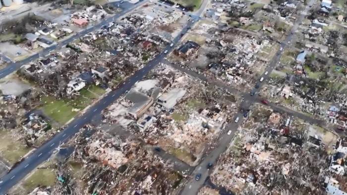 ABD savaştan çıkmış gibi! Hortum felaketi sonrası görüntüler