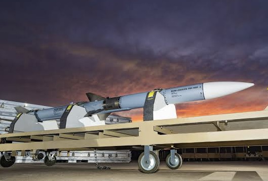 ABD tarihinin en büyük füze anlaşması! 3.5 milyar dolarlık AMRAAM siparişi verildi